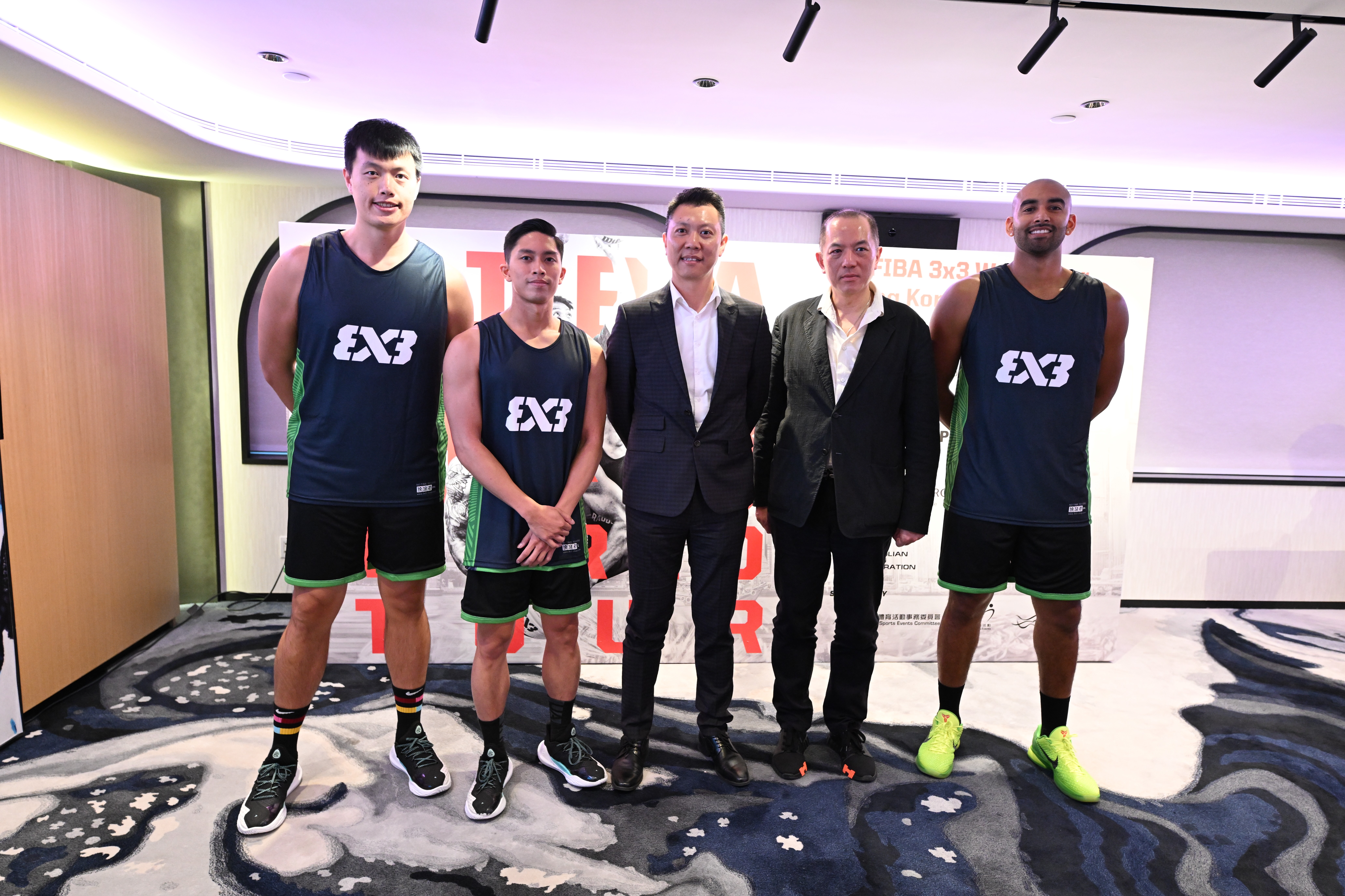 圖九：各球員全力支持FIBA 3x3 世界巡迴賽 — 香港大師賽2023 <br/>
（左起：蔡龍德、許烜行、黃耀建、吳守基及澳洲球員馬哈拉 Shaquille Maharaj） 